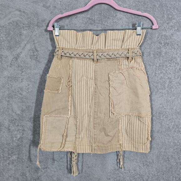 SER.O.YA Haley Distressed Patchwork-effect Denim Mini Skirt Neutral Tan S - Picture 3 of 6